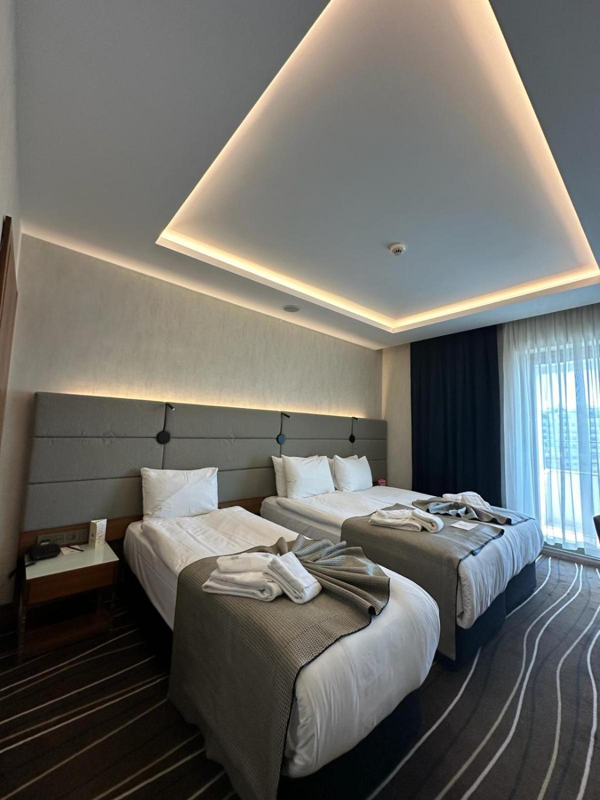 Cihangir Hotel Istanbul Bagian luar foto